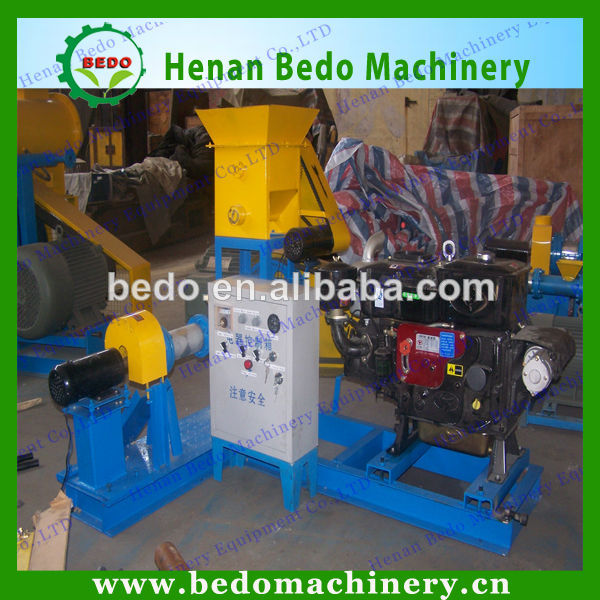 тепловозная плавая еда рыб делая machine1